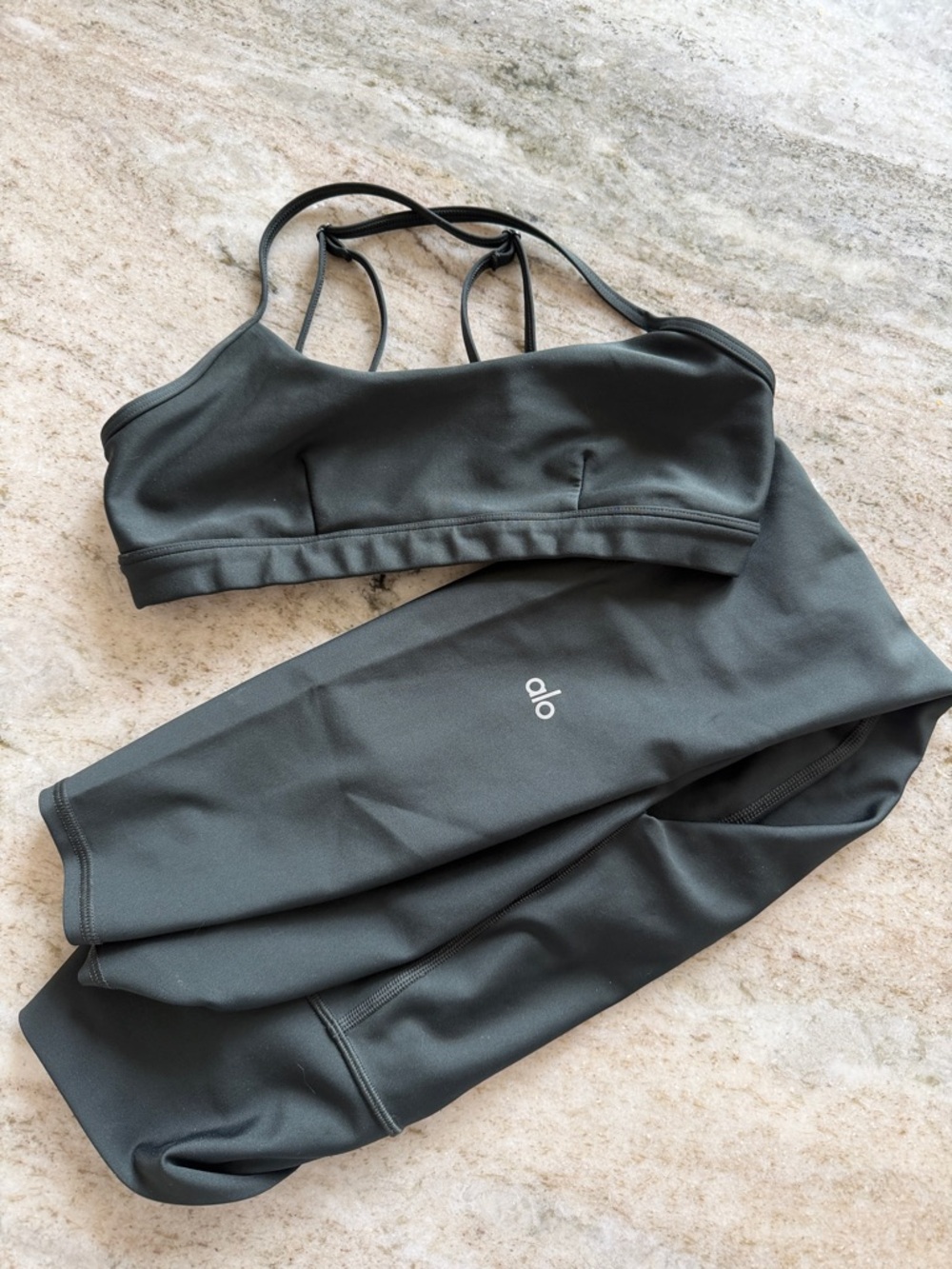ALO Yoga  Sports Bra and Leggings Set